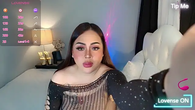 Snapshot of Unforgettable_Maria chatting on October 27, 4:27 am Unforgettable Maria online show from October 27, 4:27 am