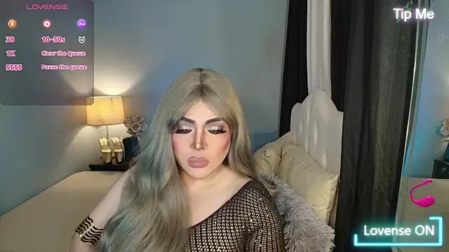 Snapshot of Unforgettable_Maria chatting on November 15, 1:36 am Unforgettable Maria online show from November 15, 1:36 am