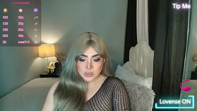 Snapshot of Unforgettable_Maria chatting on November 23, 3:39 am Unforgettable Maria online show from November 23, 3:39 am