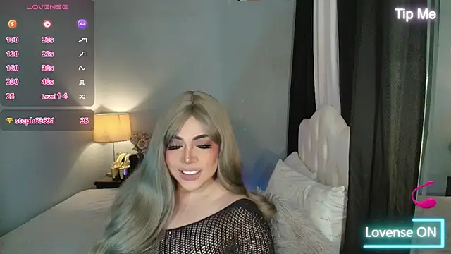 Snapshot of Unforgettable_Maria chatting on November 24, 3:17 am Unforgettable Maria online show from November 24, 3:17 am