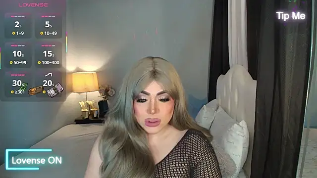 Snapshot of Unforgettable_Maria chatting on December 5, 3:37 am Unforgettable Maria online show from December 5, 3:37 am