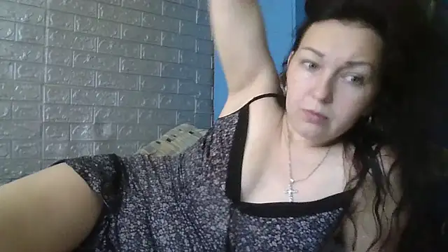 DanaNeon online show from June 1, 8:38 am