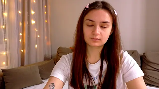 Snapshot of Lelia_Vibe chatting on December 4, 12:09 am Lelia Vibe online show from December 4, 12:09 am