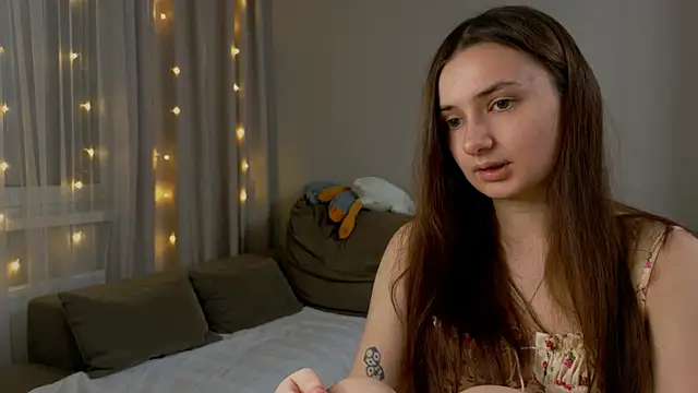 Snapshot of Lelia_Vibe chatting on February 15, 11:01 pm Lelia Vibe online show from February 15, 11:01 pm