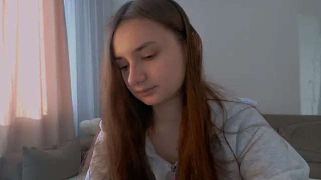 Lelia Vibe online show from May 6, 3:35 am