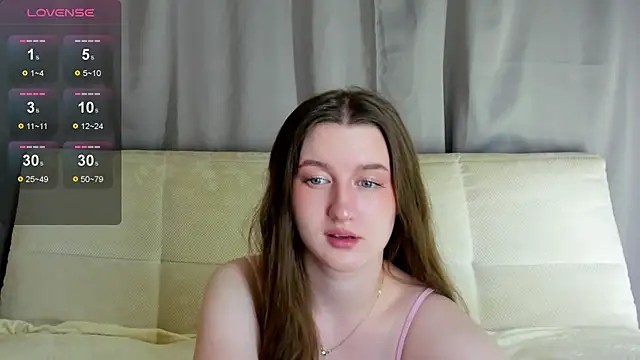 Snapshot of MissFoxy_Ti chatting on October 5, 1:37 am MissFoxy Ti online show from October 5, 1:37 am