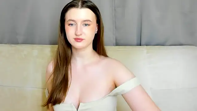 Snapshot of MissFoxy_Ti chatting on November 10, 1:15 am MissFoxy Ti online show from November 10, 1:15 am