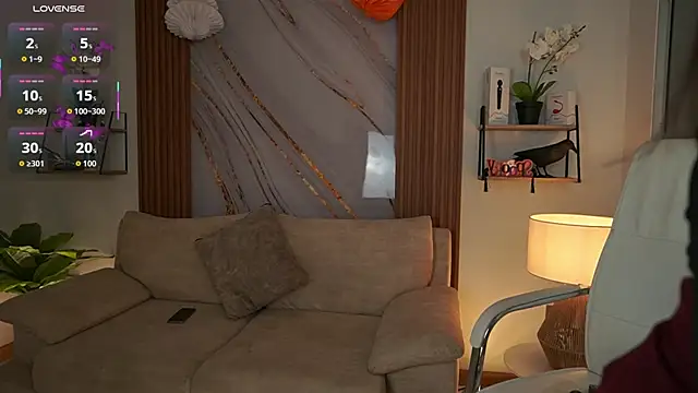 Snapshot of MilaCrave chatting on October 22, 11:43 am MilaCrave online show from October 22, 11:43 am