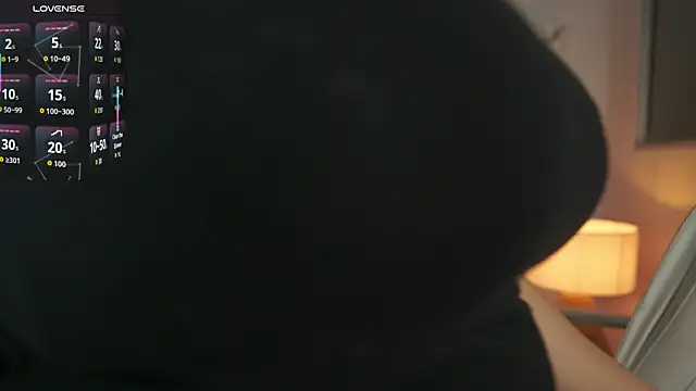 Snapshot of MilaCrave chatting on October 25, 11:40 am MilaCrave online show from October 25, 11:40 am