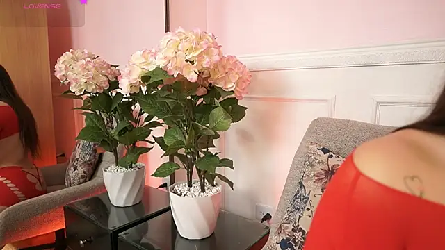 MilaCrave online show from February 10, 11:47 am