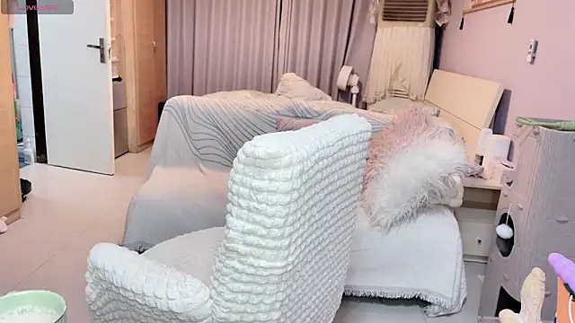 Y2Luvk online show from October 28, 9:28 pm