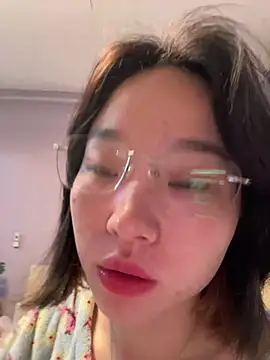 Y2Luvk online show from March 7, 11:35 pm