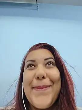 Snapshot of RuivaMisteriosa3 chatting on May 5, 10:56 am RuivaMisteriosa3 online show from May 5, 10:56 am