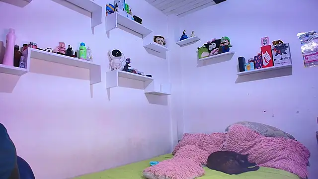 annyharriis online show from March 18, 8:12 pm