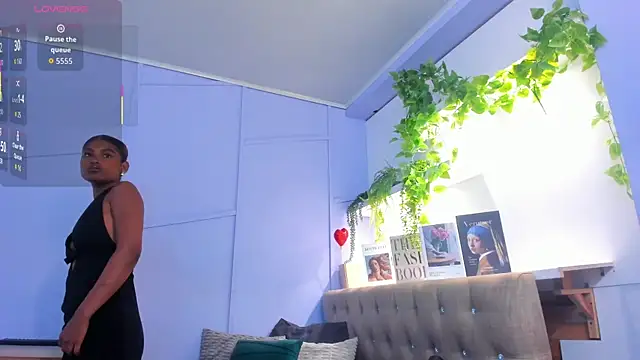 halleylorens online show from March 14, 6:13 pm