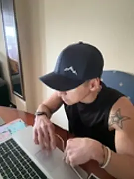 Latinhot31 online show from February 23, 2:36 pm