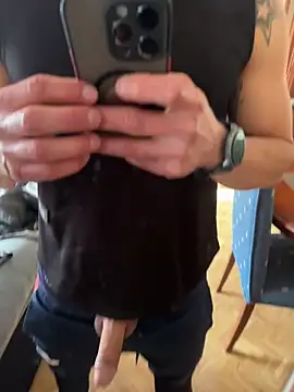 Latinhot31 online show from March 5, 8:21 am