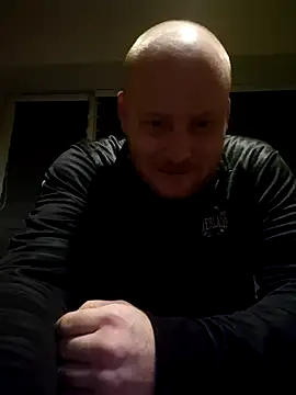 svenni2525 online show from October 31, 7:04 pm