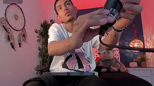 Snapshot of Adonis_WB chatting on October 3, 9:34 pm Adonis WB online show from October 3, 9:34 pm