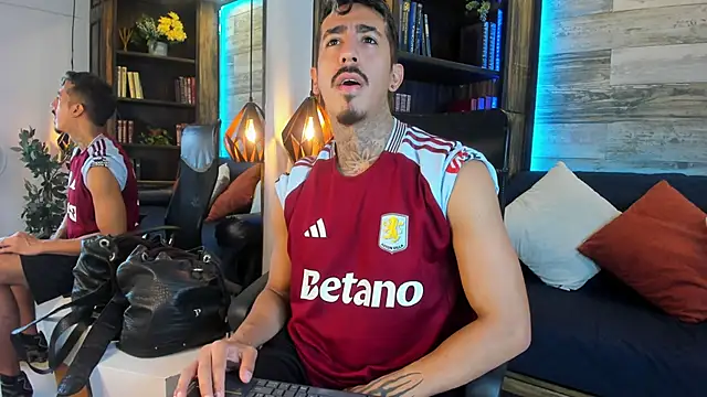 Donovan Desmond online show from November 11, 10:32 pm