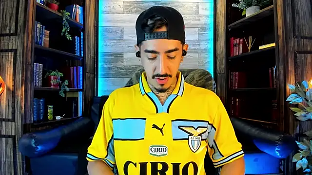 Donovan Desmond online show from January 11, 3:44 am