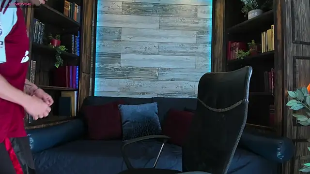 Donovan Desmond online show from April 22, 7:48 pm