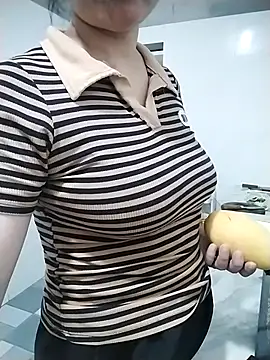 Mie rose online show from April 19, 11:53 am