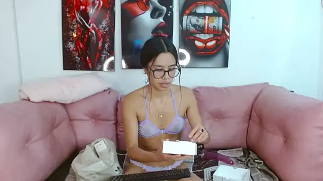 Miahotcs1 online show from November 7, 1:55 pm