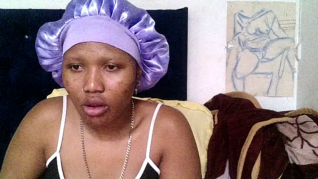 BUNNYCHOWX28 online show from April 22, 7:26 pm