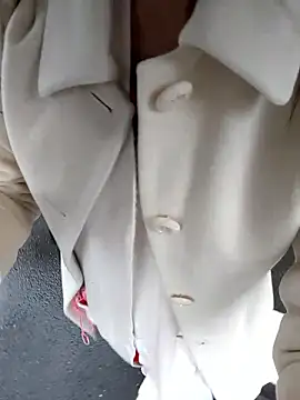 pink-mai online show from February 11, 1:10 am