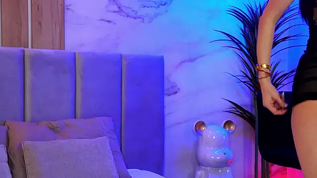 EllyLynn online show from February 15, 2:47 pm