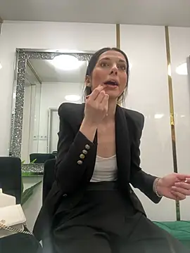 EllyLynn online show from March 25, 6:58 pm