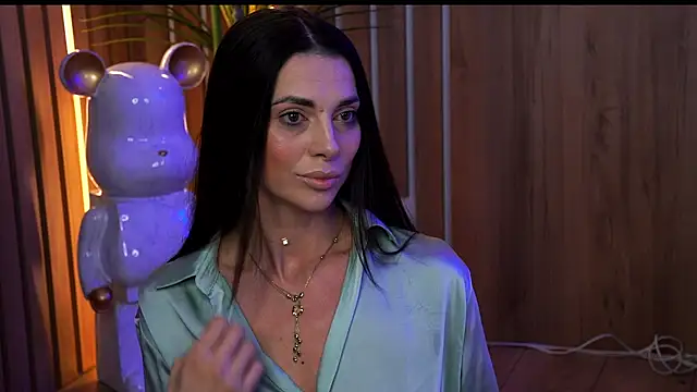 EllyLynn online show from April 21, 6:34 pm