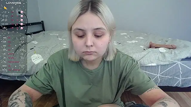 Snapshot of vendymories chatting on December 15, 6:28 am vendymories online show from December 15, 6:28 am