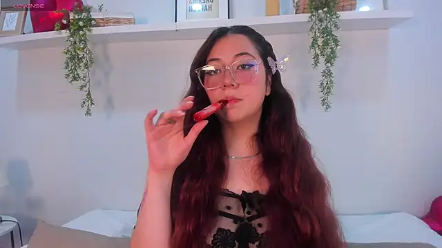 Nicolle Evanss  online show from April 22, 4:48 am