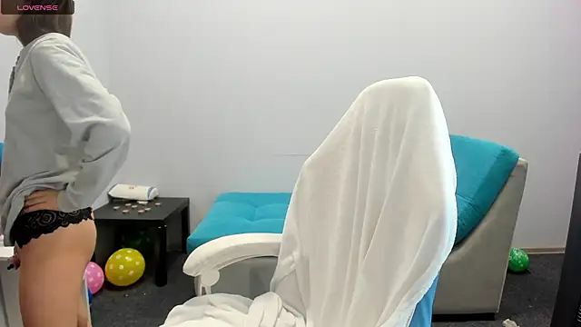 Snapshot of juliamurr_18 chatting on December 3, 2:19 am juliamurr 18 online show from December 3, 2:19 am