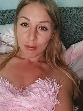 Snapshot of LunaSugarX chatting on September 24, 12:41 pm LunaSugarX online show from September 24, 12:41 pm