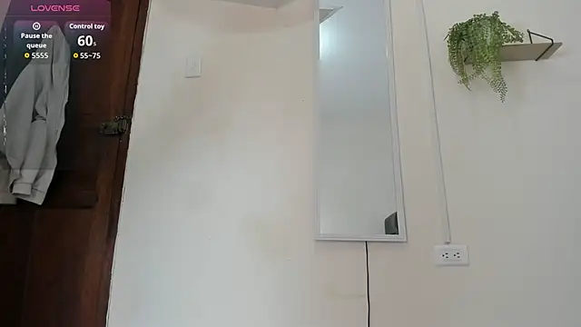 Snapshot of Katia_gh chatting on November 14, 11:31 am Katia gh online show from November 14, 11:31 am