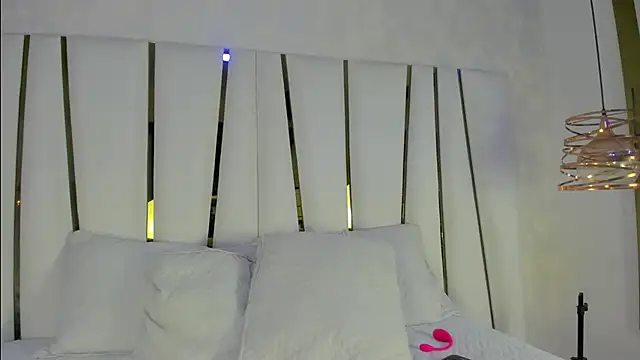 bonnie sm online show from October 24, 7:32 pm