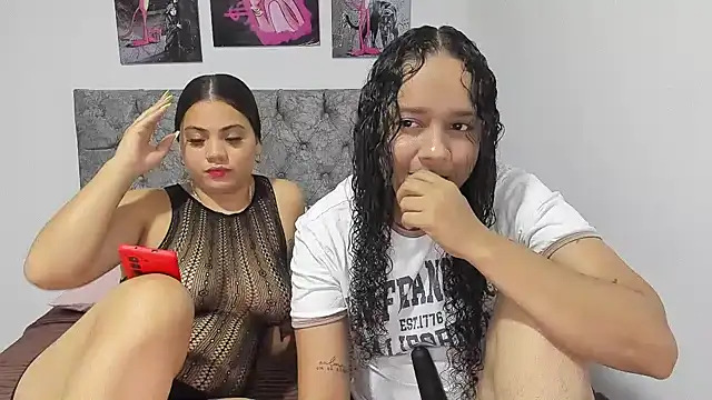 Snapshot of nay_and_aleja1 chatting on February 4, 4:07 am nay and aleja1 online show from February 4, 4:07 am