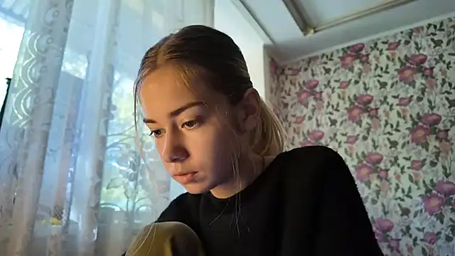 Snapshot of Witching_Moon chatting on September 13, 8:14 am Witching Moon online show from September 13, 8:14 am