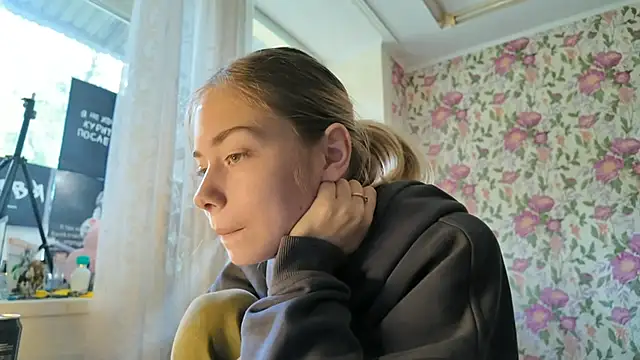 Snapshot of Witching_Moon chatting on September 19, 7:54 am Witching Moon online show from September 19, 7:54 am