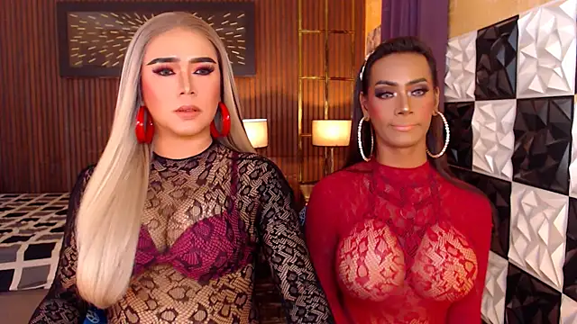 Snapshot of SeductiveAshleyTS chatting on March 25, 7:03 am SeductiveAshleyTS online show from March 25, 7:03 am