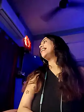 Love Beauty01 online show from February 11, 6:35 pm