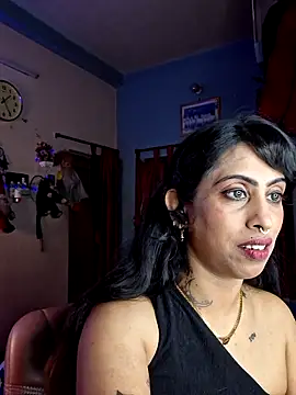 Love Beauty01 online show from April 19, 7:27 pm