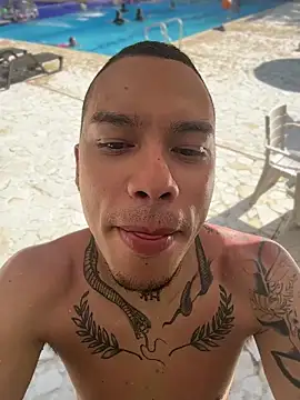 AlphaMasterXxx online show from April 4, 9:12 pm