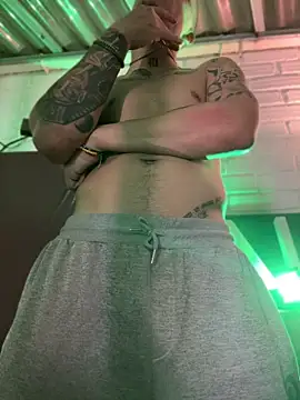 AlphaMasterXxx online show from April 16, 11:40 pm