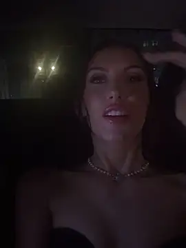 Snapshot of MilaRenee chatting on September 13, 9:58 pm MilaRenee online show from September 13, 9:58 pm