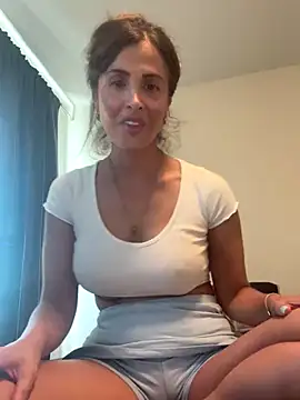 Alona Brown online show from September 17, 7:59 pm