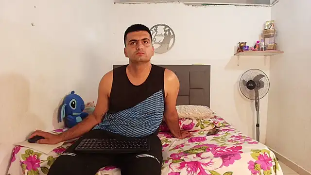 Snapshot of fire_lovex chatting on June 24, 11:42 am fire lovex online show from June 24, 11:42 am